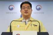 정부 "내주까지 거리두기 효과 없으면 더 강한 방역조치도 검토돼야"