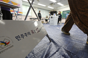 [4·10 출구조사] ‘경기도 정치 1번지’ 수원, 민주당이 압도