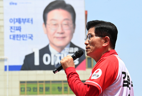 ‘남북통일’ 메시지 던진 김문수…이재명은 ‘신중’