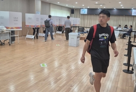 제21대 대선 인천 사전투표 첫날…김문수·유정복·박찬대에 시민들까지 ‘한걸음’