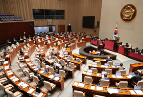 실종된 여야 협치···총리 인준부터 추경까지 평행선