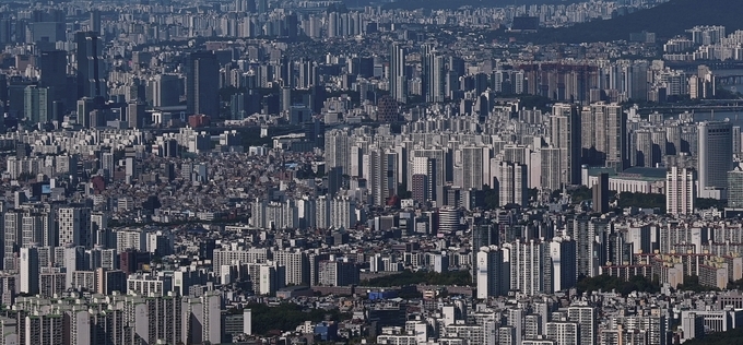 “집 살 길 막혔다”…대출 ‘이중규제’에 실수요자 직격탄