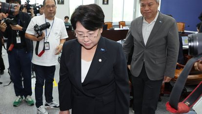 ‘성 비위 논란’ 조국혁신당 지도부 총사퇴…사무총장도 사퇴
