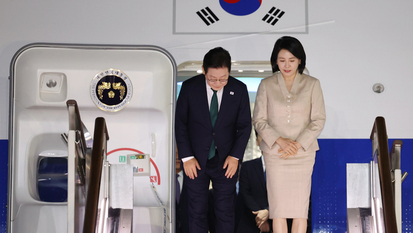 李 대통령, 방미 마치고 서울 도착…APEC 준비 총력, 여야 협치 정국 해법 과제