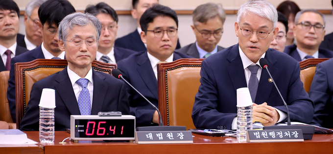 李 정부 첫 국감 시작부터 곳곳 정면 충돌...법사위 난장판 국감