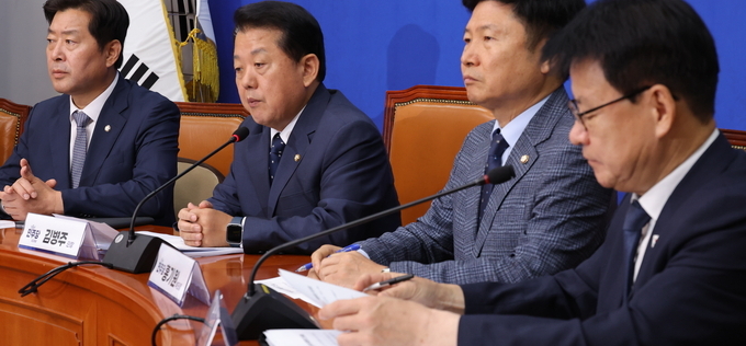 여야, ‘캄보디아 납치 사망 사건’ 해결 이구동성…책임 공방도 벌여