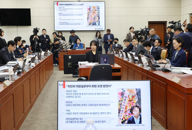 반환점 돈 국감···법사위·과방위 등 與野 공방 여전