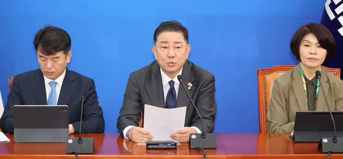 여야 ‘李 재판중지법 공방’…“법안 처리 목소리 있어”·“李 구하기 위한 법일 뿐”