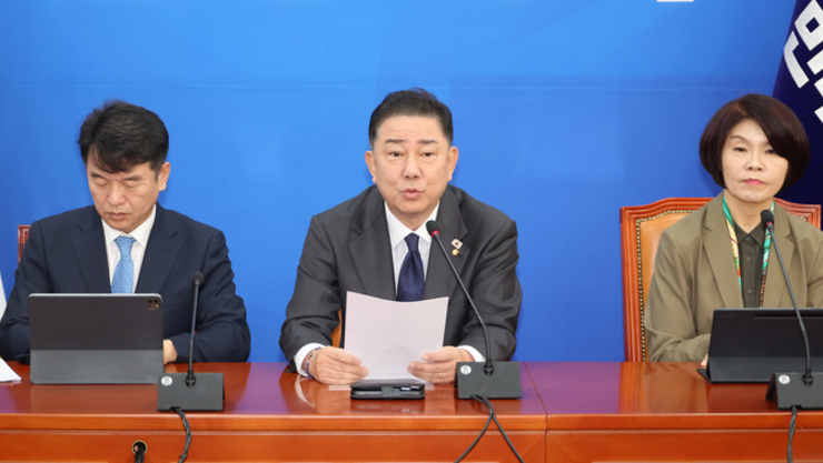 여야 ‘李 재판중지법 공방’…“법안 처리 목소리 있어”·“李 구하기 위한 법일 뿐”