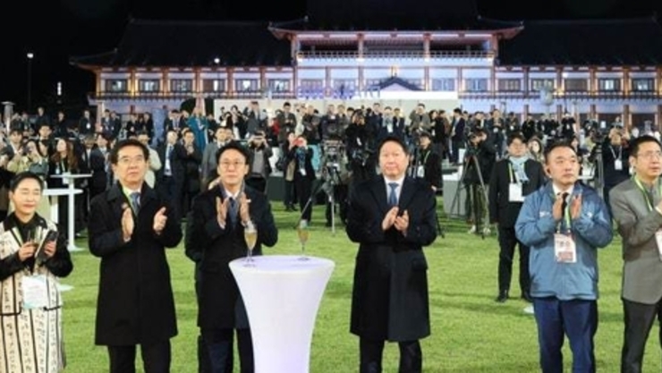 이재명·트럼프 한자리에…글로벌 1700명 모인 APEC CEO 서밋 개막