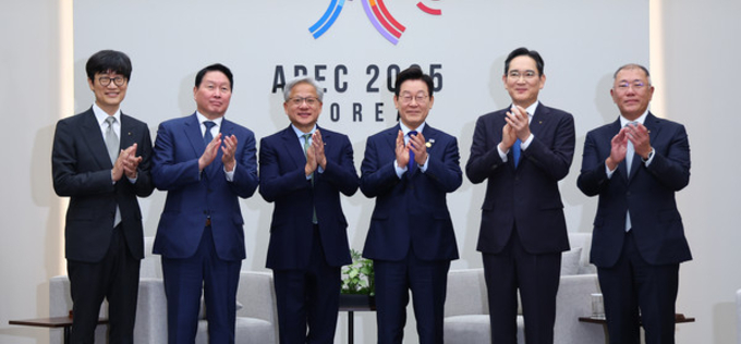 ‘젠슨의 선물’…엔비디아, 韓에 GPU 26만 장 푼다