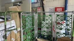 불나면 대피 불가… 경기도 마트 절반, 소화기 막히고 비상구 잠겨