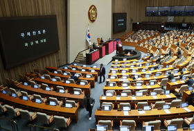 여야, 12월 임시국회 첫 본회의 ‘필버’ 대치