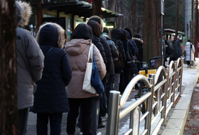 [출근길 전쟁上] 서울 못 들어가는 광역버스…화성 출근길은 오늘도 ‘만석’