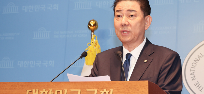 김병기 “재심 신청 하지 않고 떠나겠다...최고위 제명 결정해 달라”