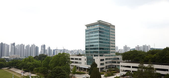 “공공주택 공급 미진…임대 안전망·자가 사다리 투트랙 전략 必”