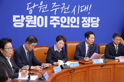 정청래, 조국혁신당과 합당 논란에 “경청시간 갖겠다” 속도 조절