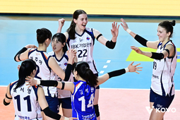 빅토리아+킨켈라 36점…화성 IBK기업은행, 흥국생명에 3-0 '셧아웃 승리'