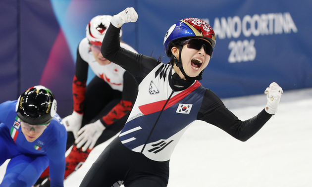 [동계 올림픽] 한국 여자 쇼트트랙, 3000m 계주 '금빛 질주'…8년 만에 정상 탈환
