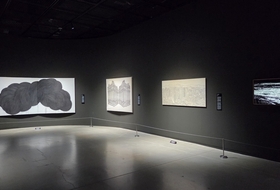 [오늘의 전시] '흑'과 '백' 사이 '회색'의 세계, 수원시립미술관 '블랑 블랙 파노라마'