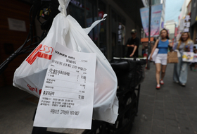 쿠팡이츠 "4월부터 포장해도 음식값의 6.8 수수료 내라"