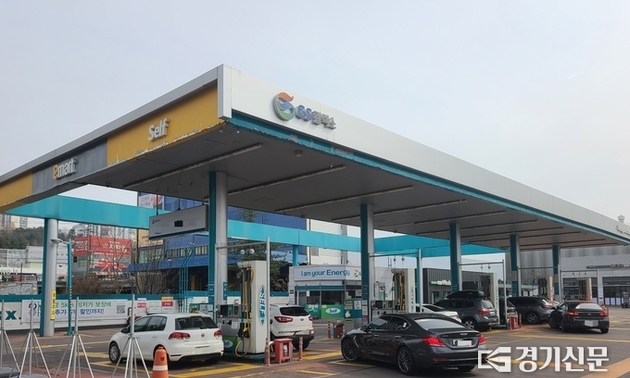 [현장에서]휘발유 1800원 돌파… 유가 급등에 울고 웃는 주유소