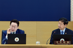 李 대통령 “‘전쟁 추경’ 신속히 편성…車 5부제·10부제 등 에너지 절감 대책 수립”