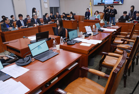 與, 중수청·공소청법 법사위 통과시켜...국힘, 법안 비판하며 표결 불참