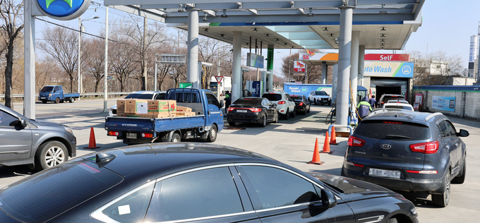 최고가격제 2차 시행에도 휘발유·경유 가격 하루 만에 20원↑
