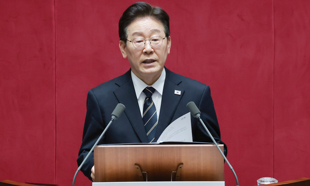 이재명 대통령 “현재 위기는 소나기 아닌 폭풍우...그래서 더욱 위기”