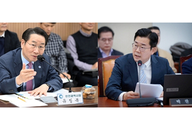 유정복 “도시브랜드 제고” vs 박찬대 “재정리스크”