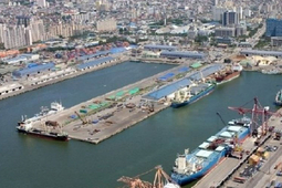 호르무즈 봉쇄 여파 인천항 ‘직격탄’…북항 기업들 이중고