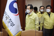 정세균, “27일부터 화이자 백신 의료인에 접종 … 정부가 책임지고 검증”