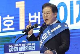 이재명, 대선후보 선호도 다자·3자 모두 ‘50’ 돌파