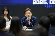 한국거래소 찾은 李 대통령…“주가조작 원스트라이크 아웃”