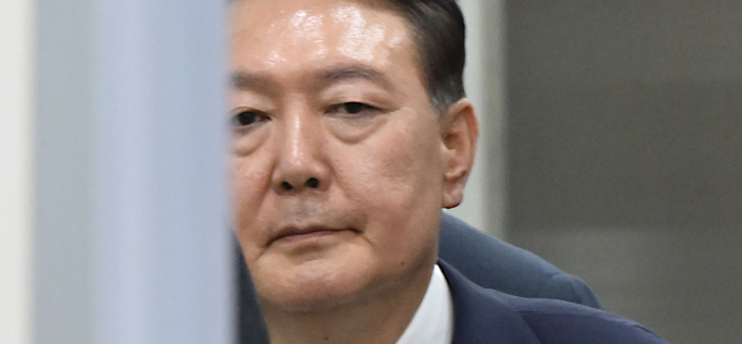 4개월 만에 ‘尹 재구속’…與 “상식적 결정”·野 “타당성 의문”
