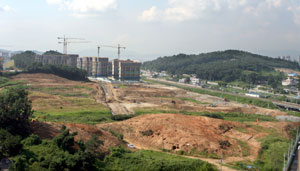 정부의 부동산대책 발표를 하루 앞둔 20일 신도시로 추가 지정될 것으로 알려진 오산 세교 신도시 예정지 전경./노경신기자 mono316@