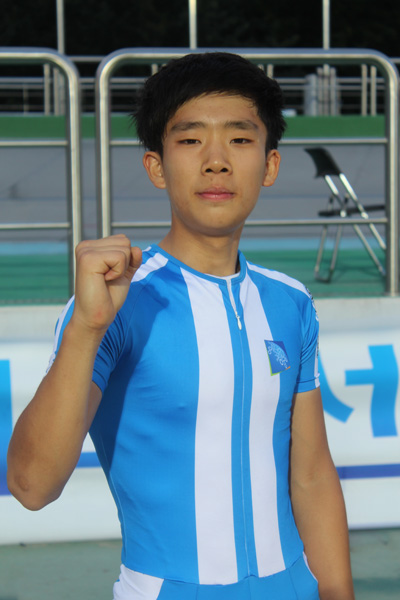 사이클 남중부 3관왕가평중 정 우 호