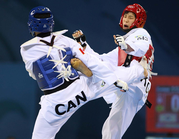 태권도가 2000년 시드니 대회부터 올림픽 정식 종목이 된 뒤로 종주국 한국에서 3회 연속 올림픽에 출전하는 태권도 선수는 황경선(26·고양시청)이 유일하다. 사진은 2008 베이징올림픽 태권도 여자 67㎏급 결승전을 하는 황경선./연합뉴스