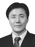 권원기 신한대학교 공법행정학과 교수