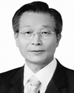 손장진우석대 명예교수