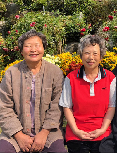 ‘노루목향기에 물들다’ 이혜옥 대표(왼쪽)와 심재식 실장(오른쪽).