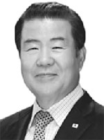 시인 전 경기적십자사 회장