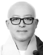 탄탄 용인대 객원교수·스님
