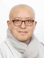 탄탄 용인대 객원교수·스님