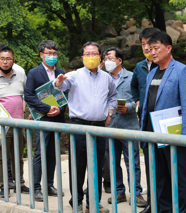 조광한 남양주시장이 관내 주요 현장을 찾아 점검하고 있다. (사진=남양주시 제공)