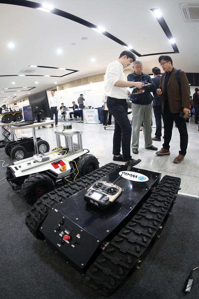 지난 2019년 11월 1일 오전 판교 제2테크노벨리 경기기업성장센터에서 열린"제3회 판교자율주행 모터쇼"행사장 모습. / 사진=경기도 제공