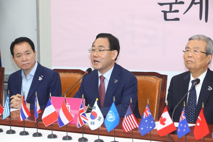  미래통합당 주호영 원내대표가 25일 국회에서 열린 비상대책위원회의에서 발언하고 있다. (사진=연합뉴스 제공) 