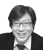 신율<br>
정치평론가·명지대 교수