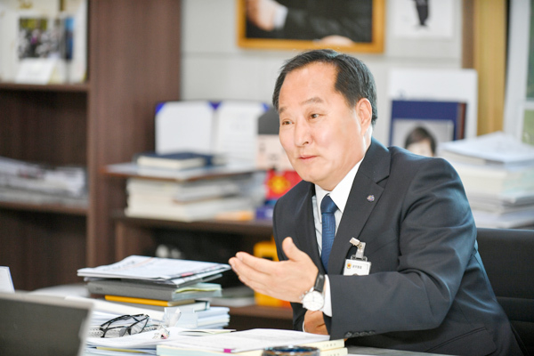 정동균 양평군수